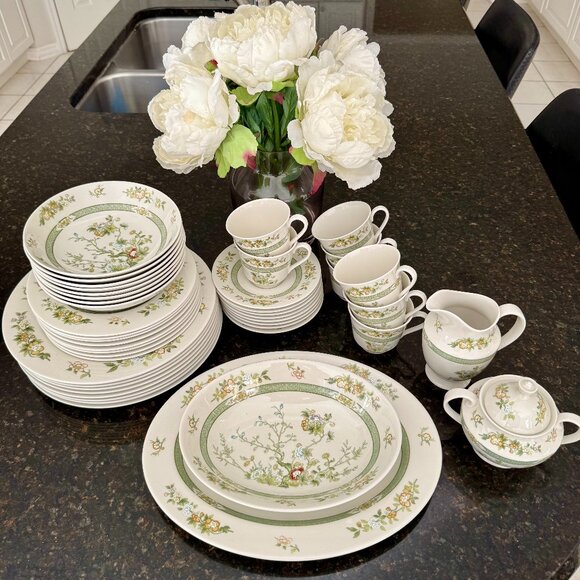 Royal Doulton Other - Royal Doulton "Tonkin" Fine Bone China Dinner Service (1974, 44 - Piece Set)
